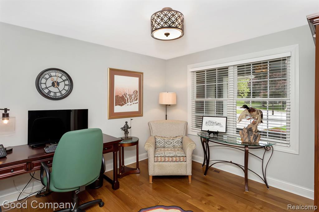 1605 Lloyd Avenue Property Photo 24