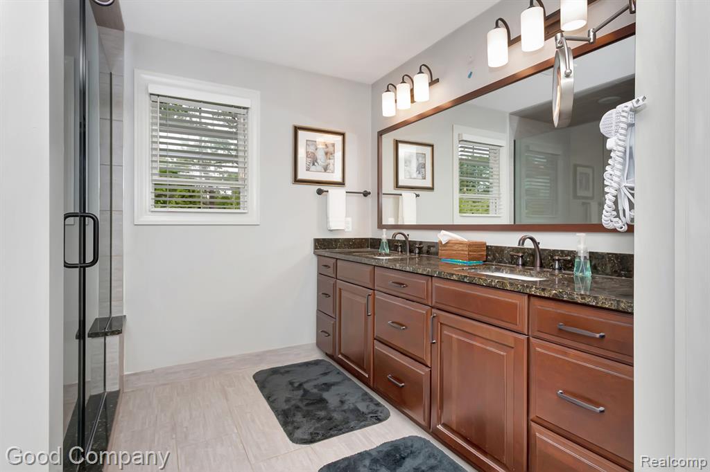1605 Lloyd Avenue Property Photo 28