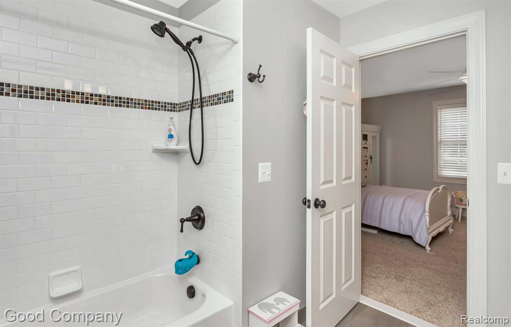 1605 Lloyd Avenue Property Photo 42