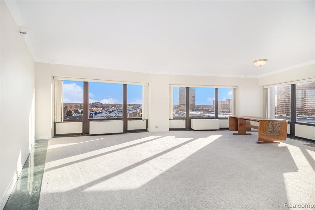 5000 Town Center Property Photo 4