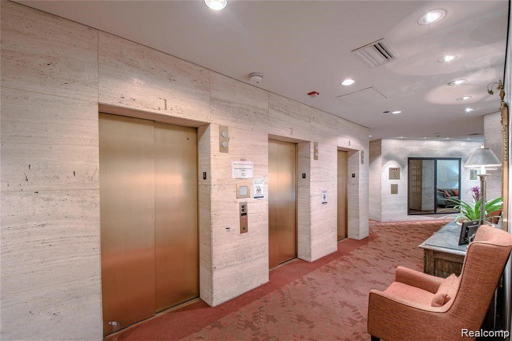 5000 Town Center Property Photo 26