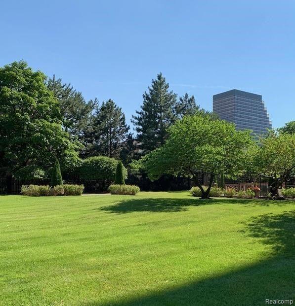 5000 Town Center Property Photo 35