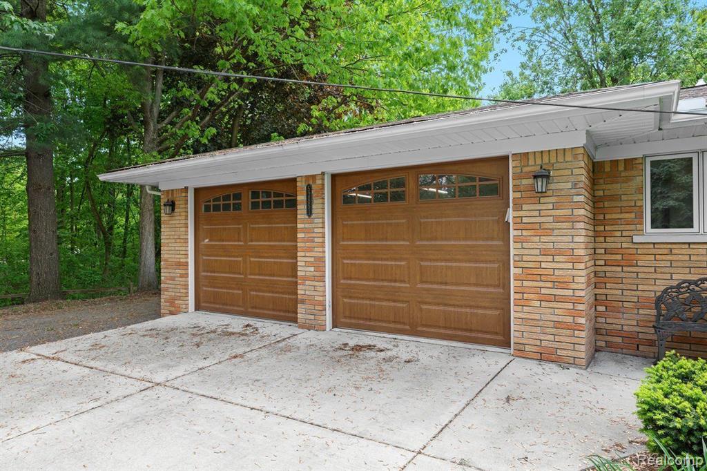 52851 Fairchild Road Property Photo 3