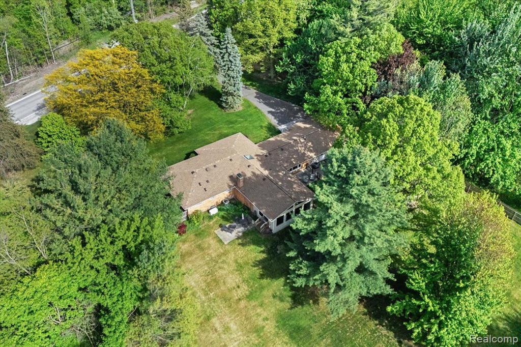 52851 Fairchild Road Property Photo 10