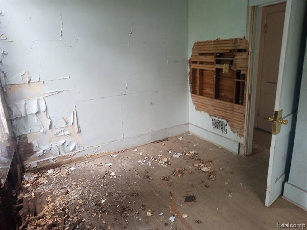 12610 Northlawn Street Property Photo 6