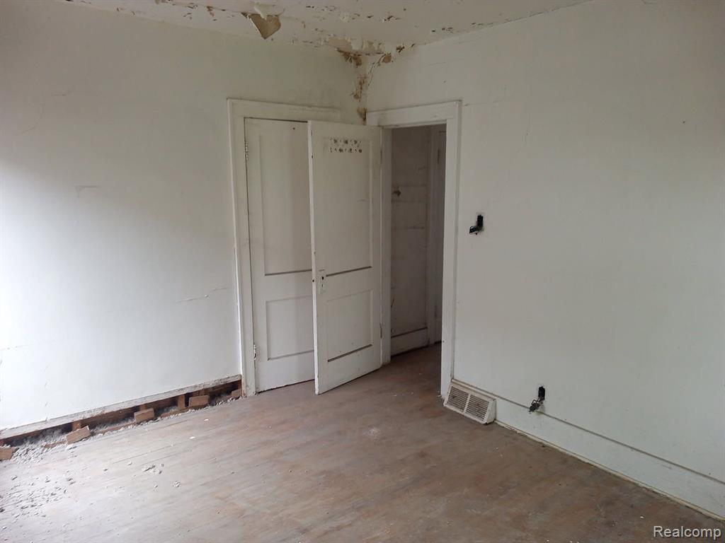 12610 Northlawn Street Property Photo 8
