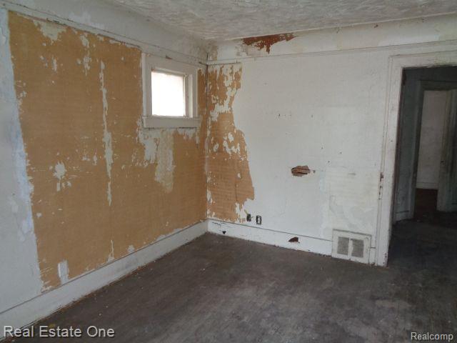 14876 Wisconsin Street Property Photo 9
