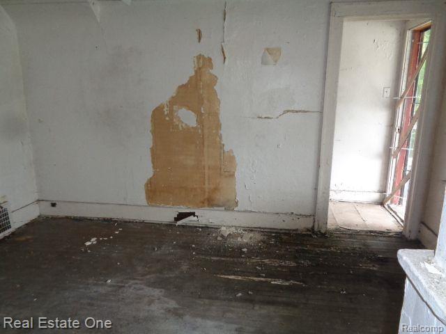 14876 Wisconsin Street Property Photo 10