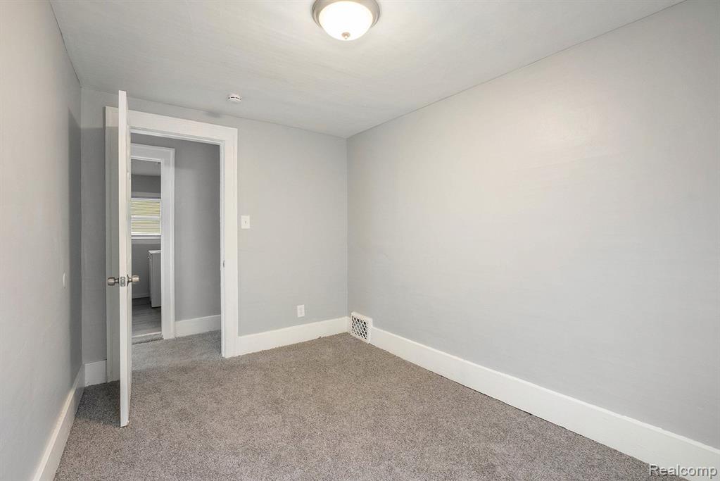 54 Hudson Avenue Property Photo 12