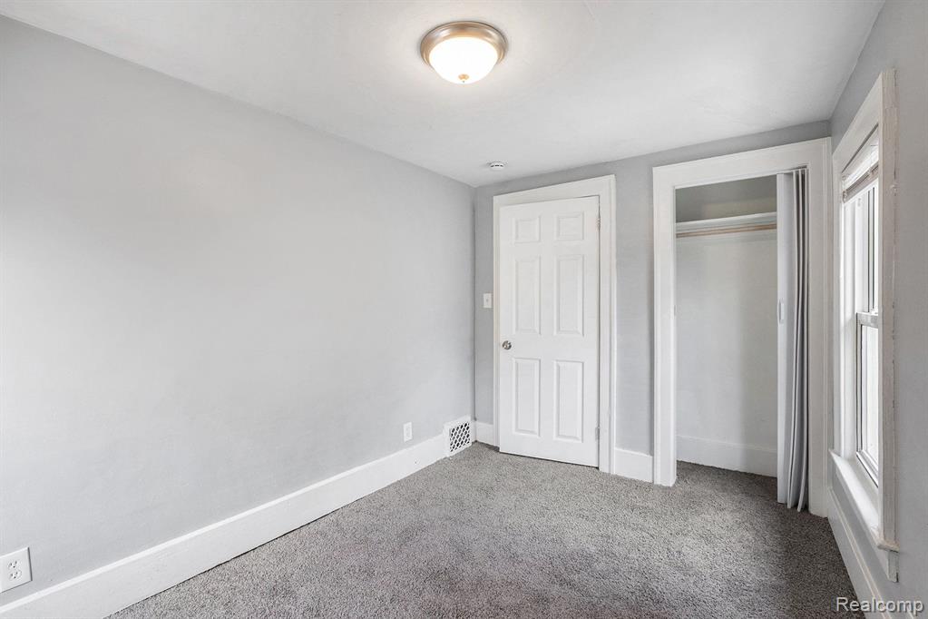 54 Hudson Avenue Property Photo 16