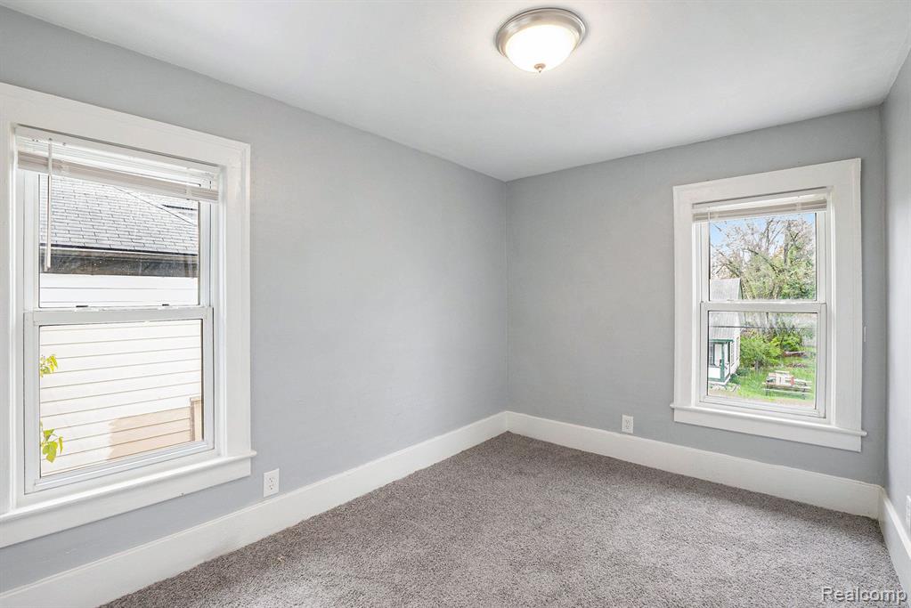 54 Hudson Avenue Property Photo 17