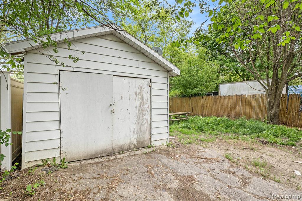 54 Hudson Avenue Property Photo 23