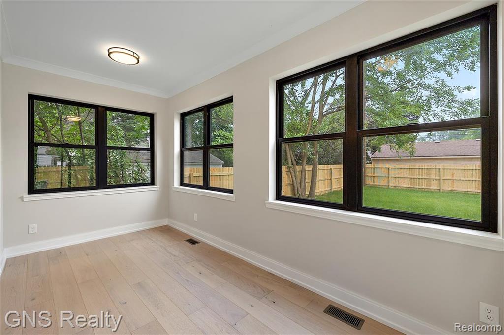 206 E Windemere Avenue Property Photo 35