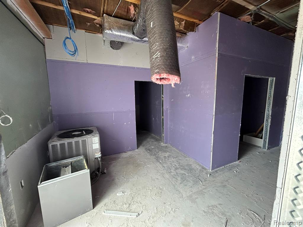 121 - 123 S Wisconsin Avenue Avenue Property Photo 5