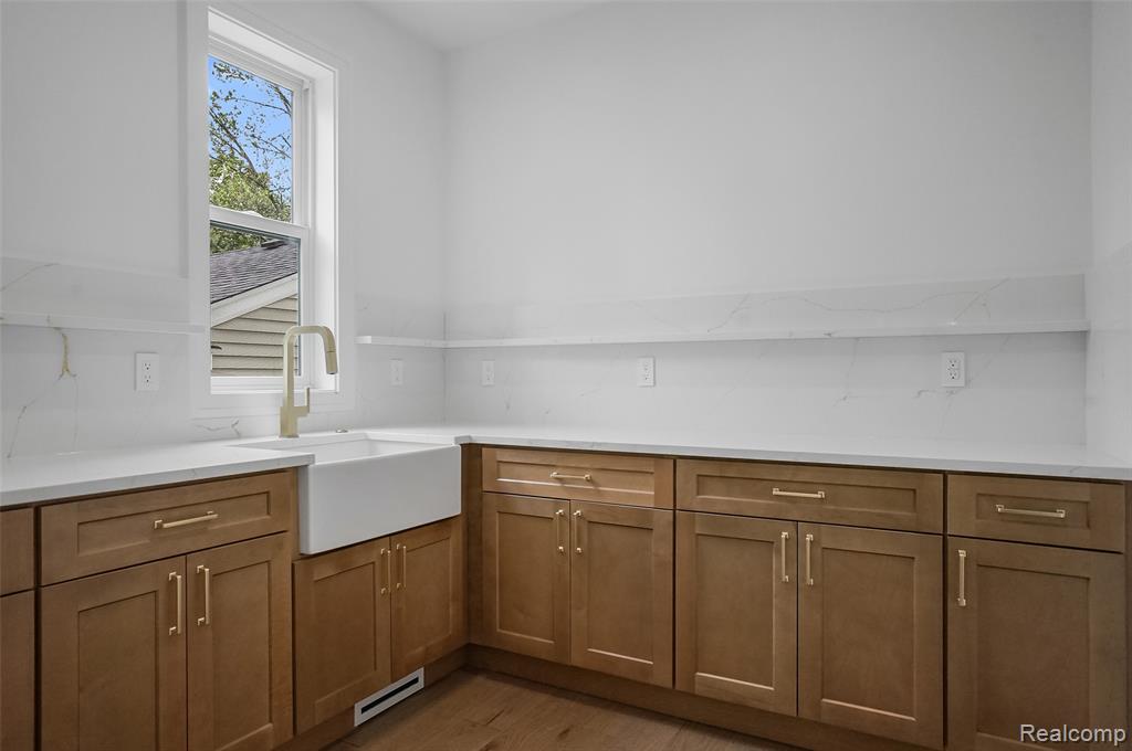4112 Elmhurst Avenue Property Photo 25