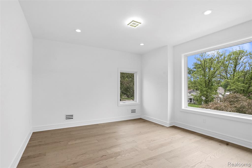 4112 Elmhurst Avenue Property Photo 45