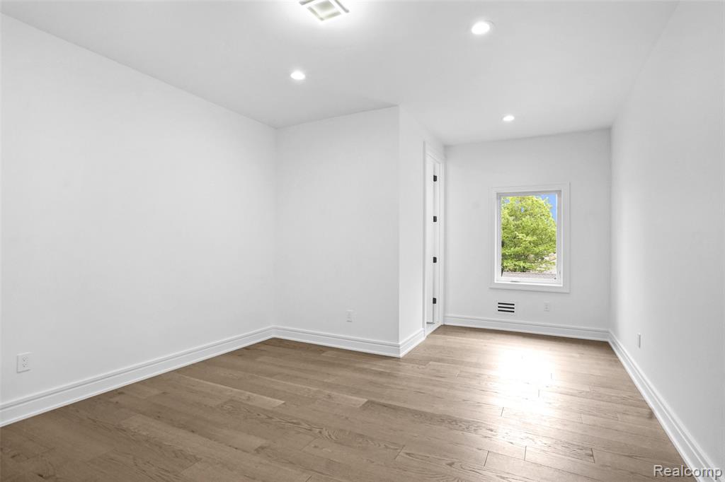4112 Elmhurst Avenue Property Photo 49
