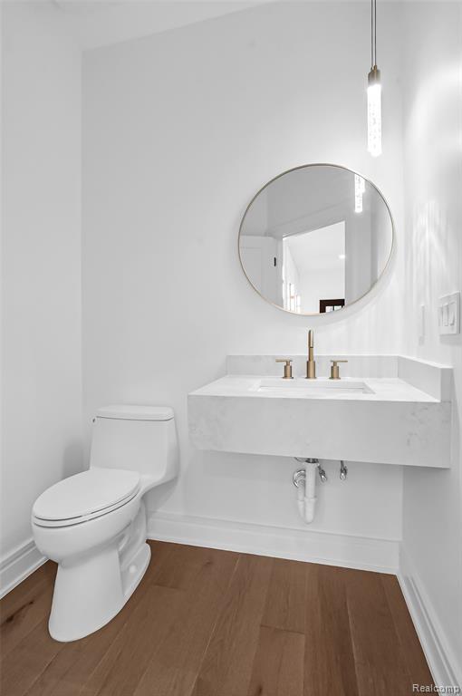 227 W Houstonia Avenue Property Photo 7