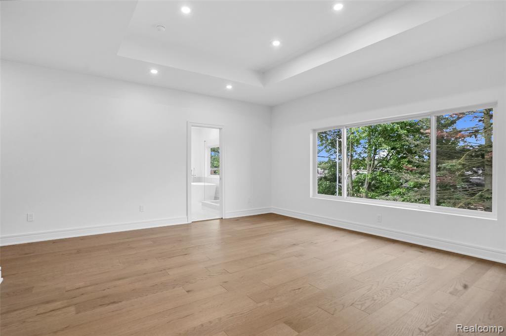 227 W Houstonia Avenue Property Photo 22