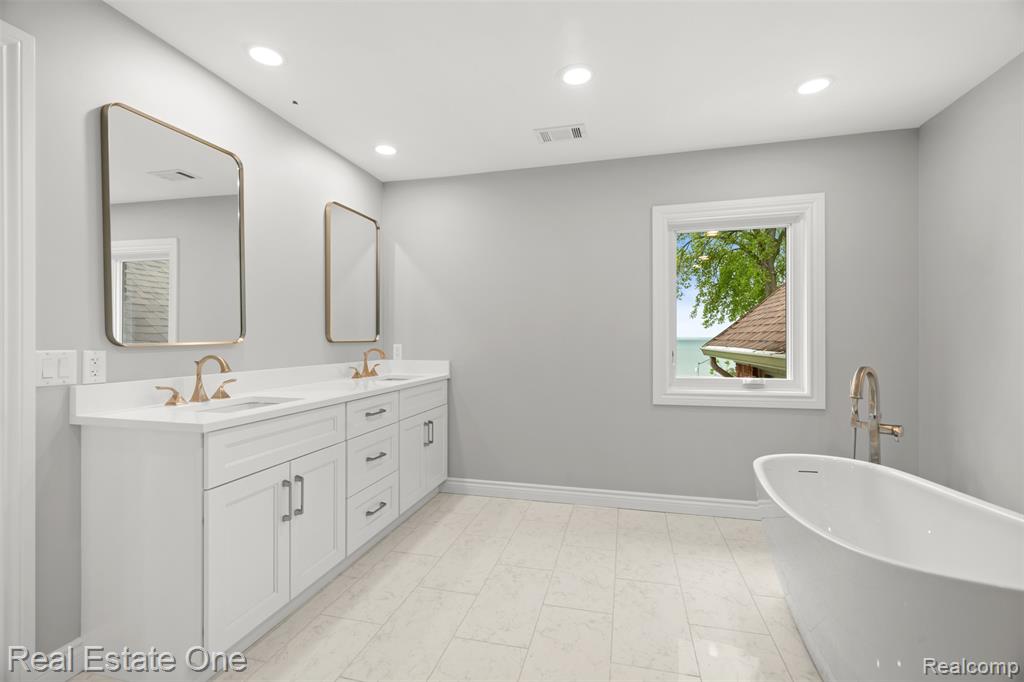 48556 Harbor Drive Property Photo 40