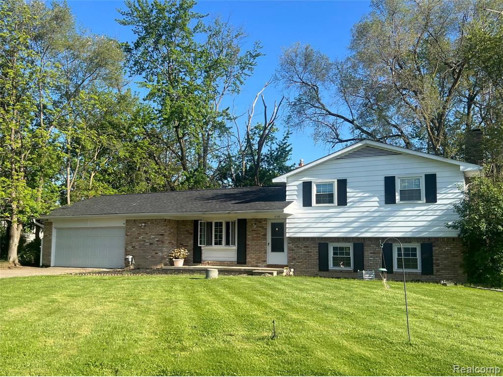 1150 E Hill Road Property Photo 1