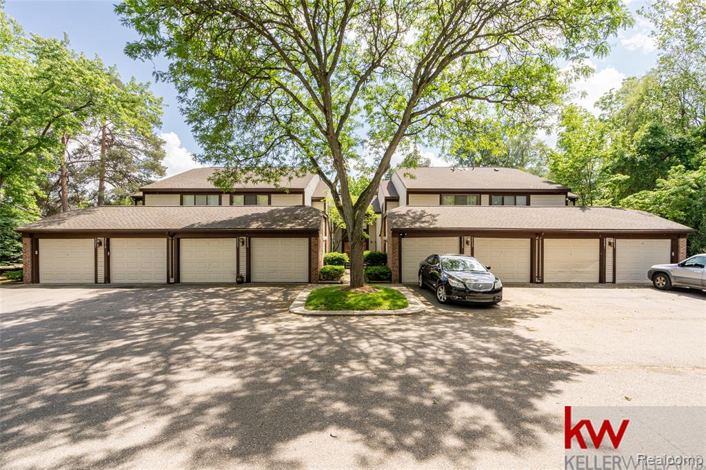 24327 Evergreen Road Property Photo 1