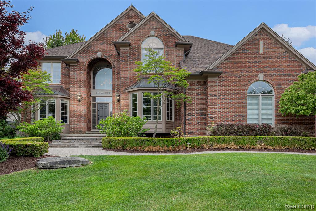 846 Majestic Property Photo 1