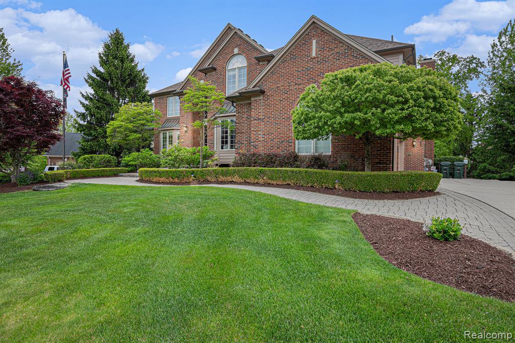 846 Majestic Property Photo 2
