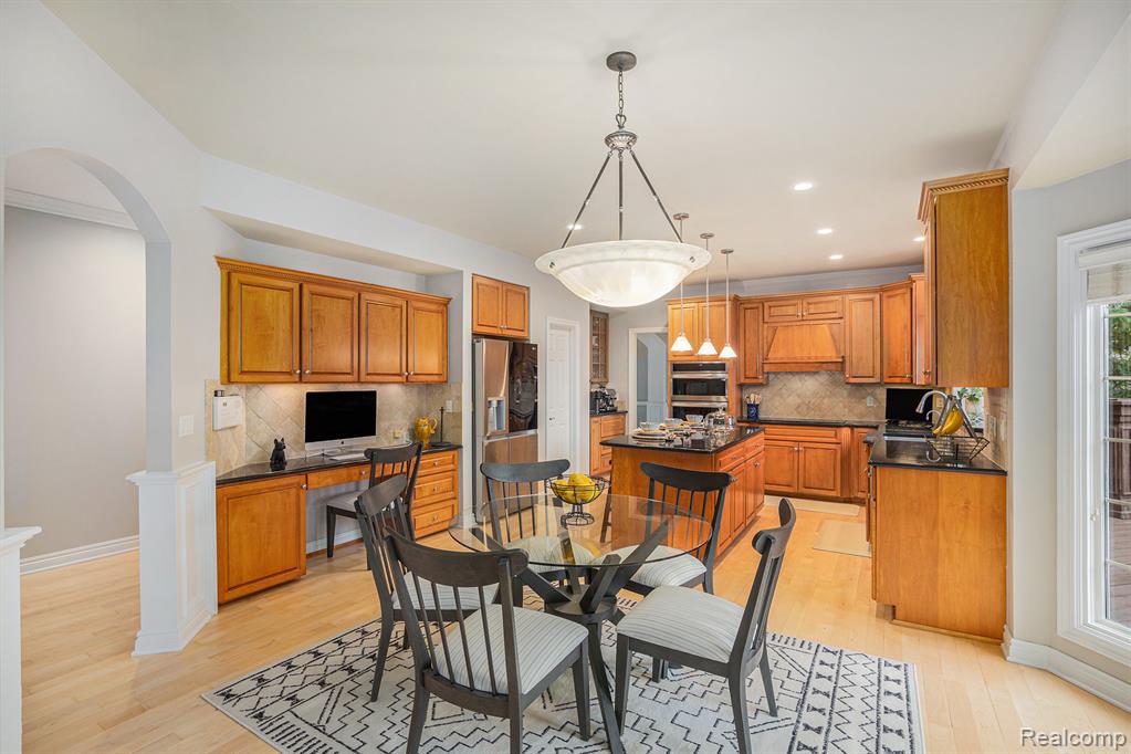 846 Majestic Property Photo 9