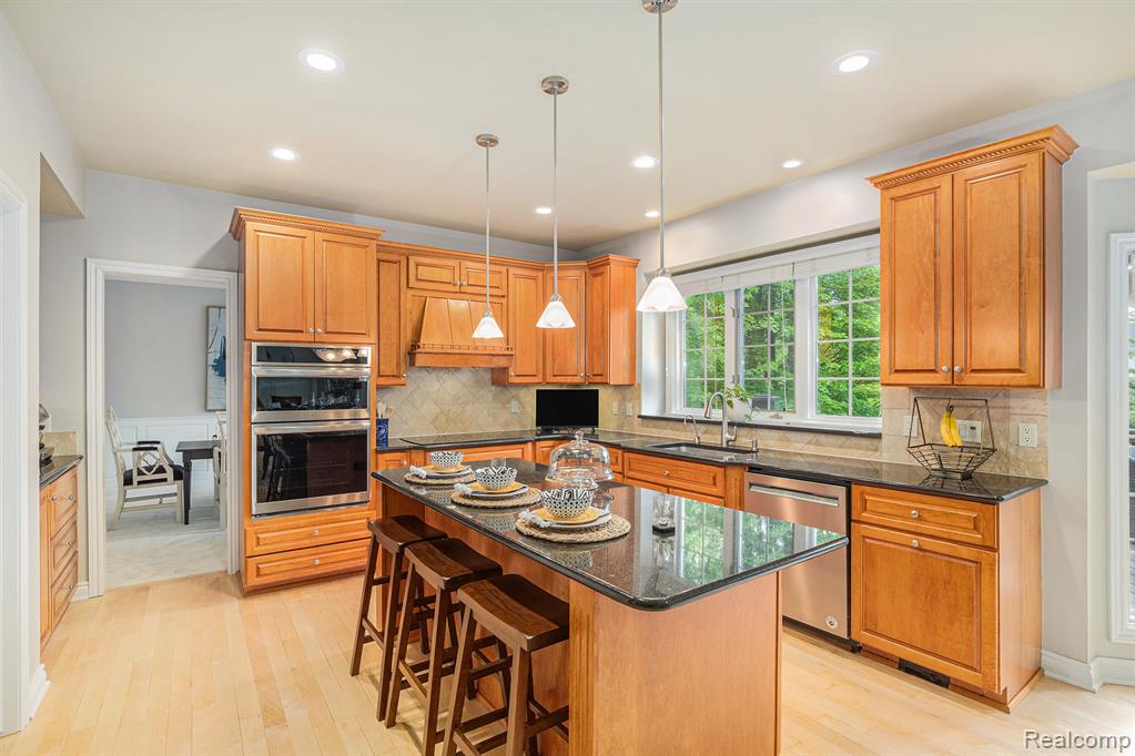 846 Majestic Property Photo 10