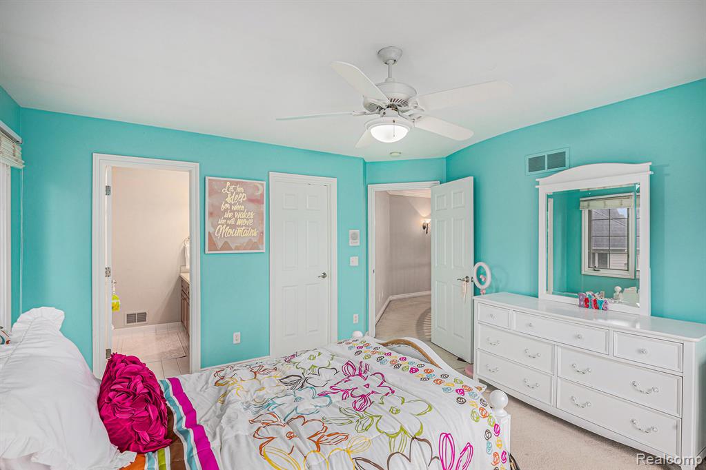 846 Majestic Property Photo 24