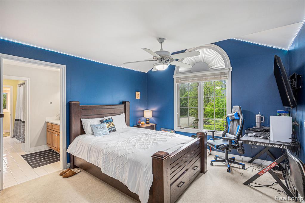 846 Majestic Property Photo 27
