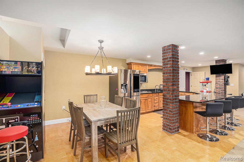 846 Majestic Property Photo 35