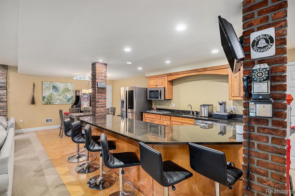 846 Majestic Property Photo 36