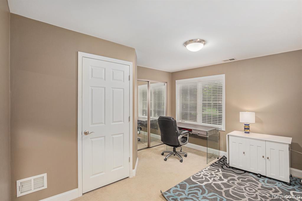 846 Majestic Property Photo 39