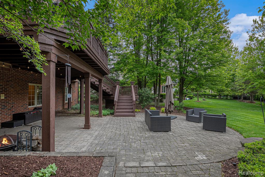 846 Majestic Property Photo 43