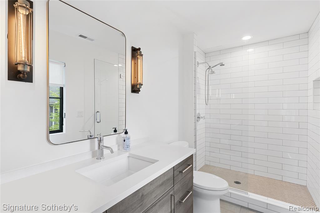 608 Stanley Boulevard Property Photo 25
