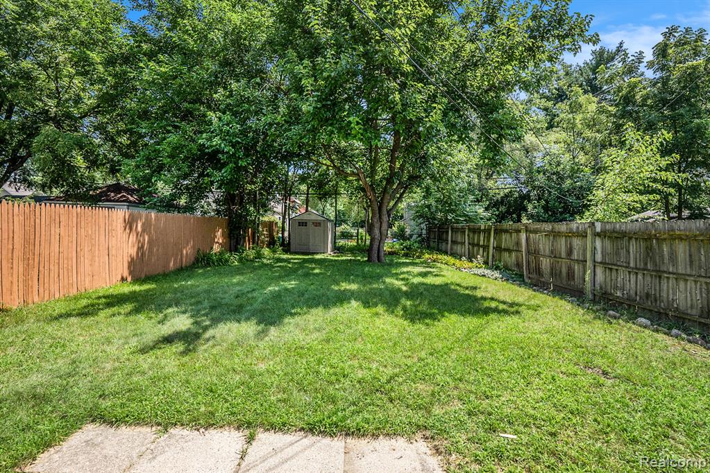 838 Pinecrest Drive Property Photo 15