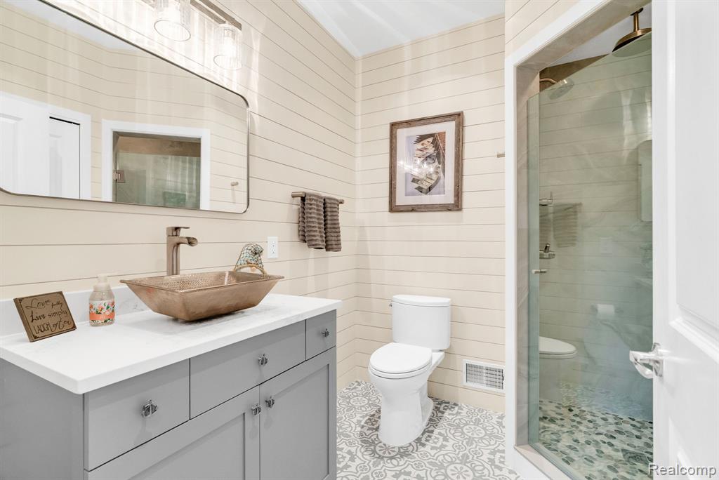 49370 Bay Lane Property Photo 33