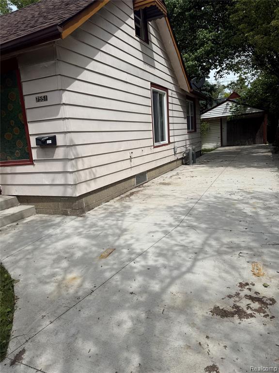 7551 Toepfer Road Property Photo 3