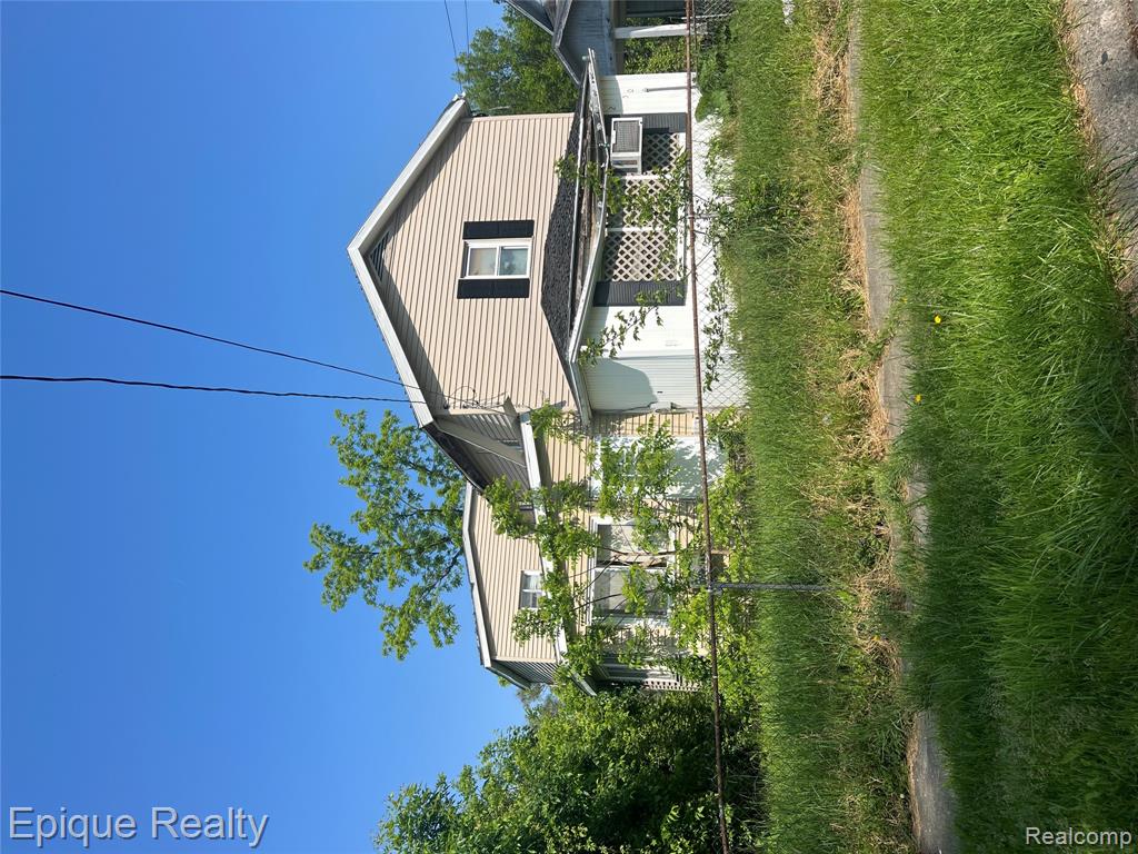 2050 Ferris Avenue Property Photo 1