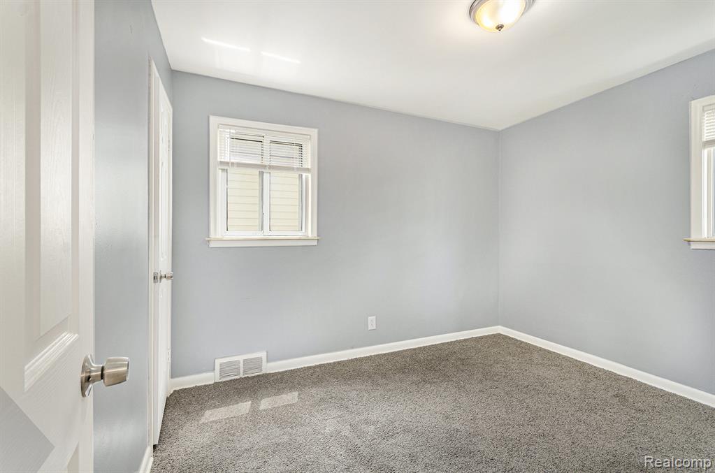 24309 Tuscany Avenue Property Photo 20