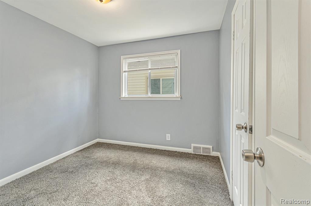 24309 Tuscany Avenue Property Photo 22