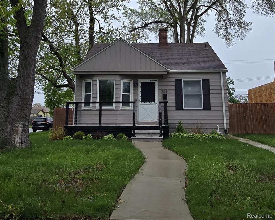 203 S Wilson Avenue Property Photo 1