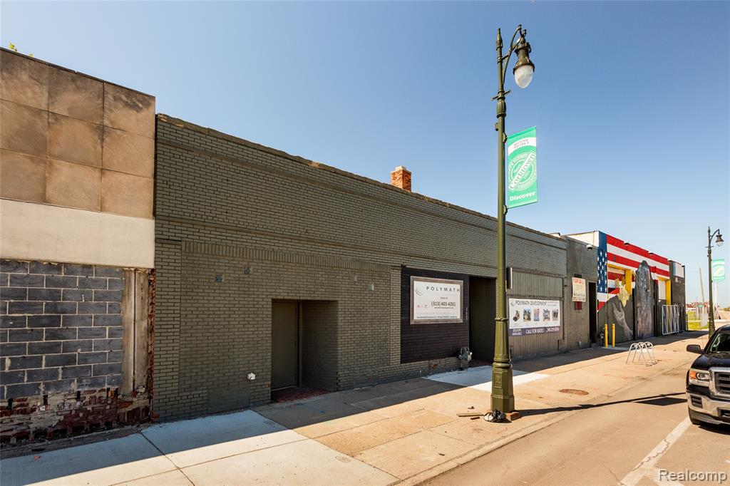 2647 Michigan Avenue Property Photo 3