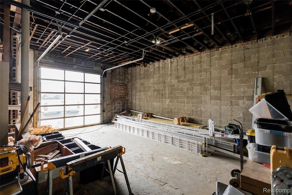 2647 Michigan Avenue Property Photo 8