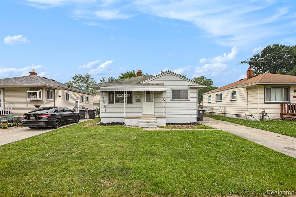 7612 Clippert Street Property Photo 2