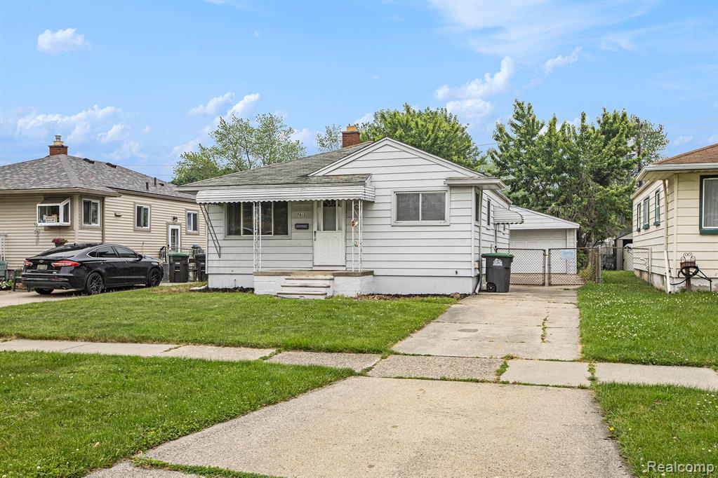 7612 Clippert Street Property Photo 3