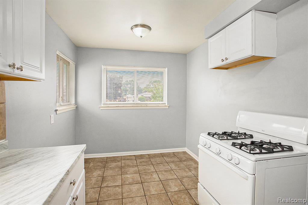 7612 Clippert Street Property Photo 10