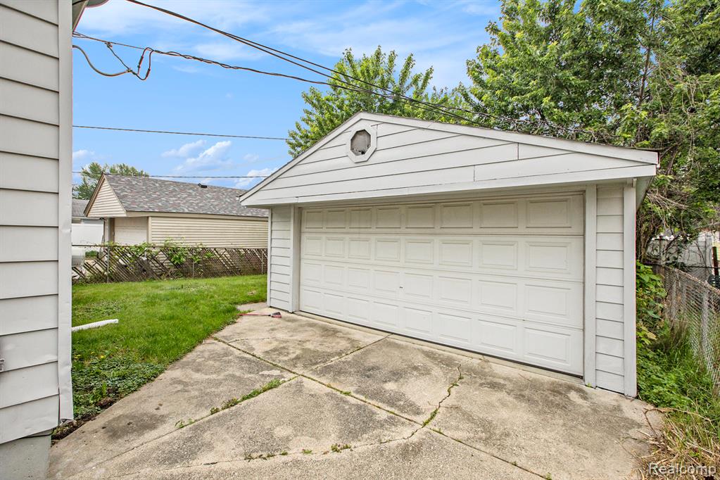 7612 Clippert Street Property Photo 22